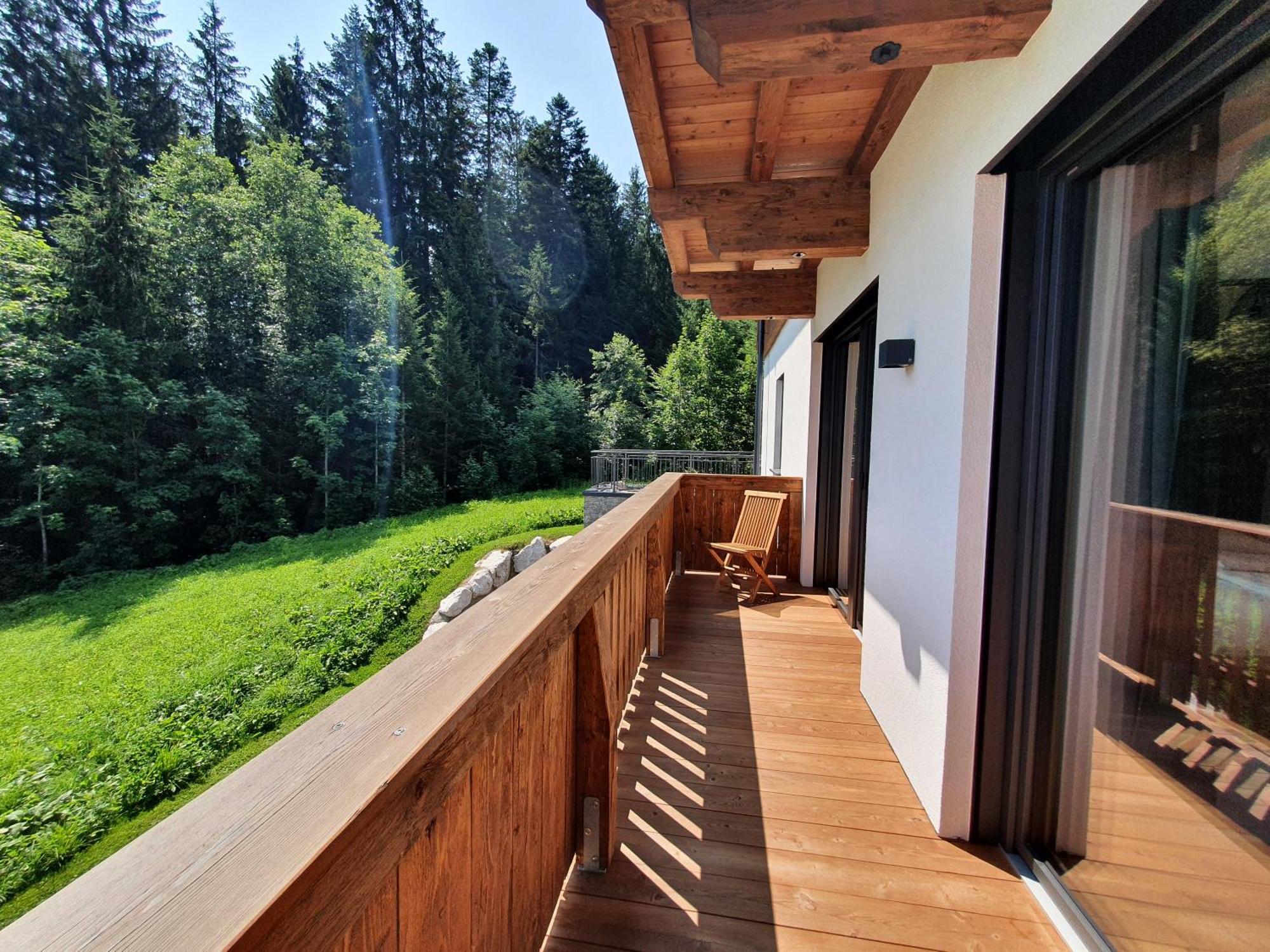 Zeitfrei Chalet Apartments Fieberbrunn Phòng bức ảnh
